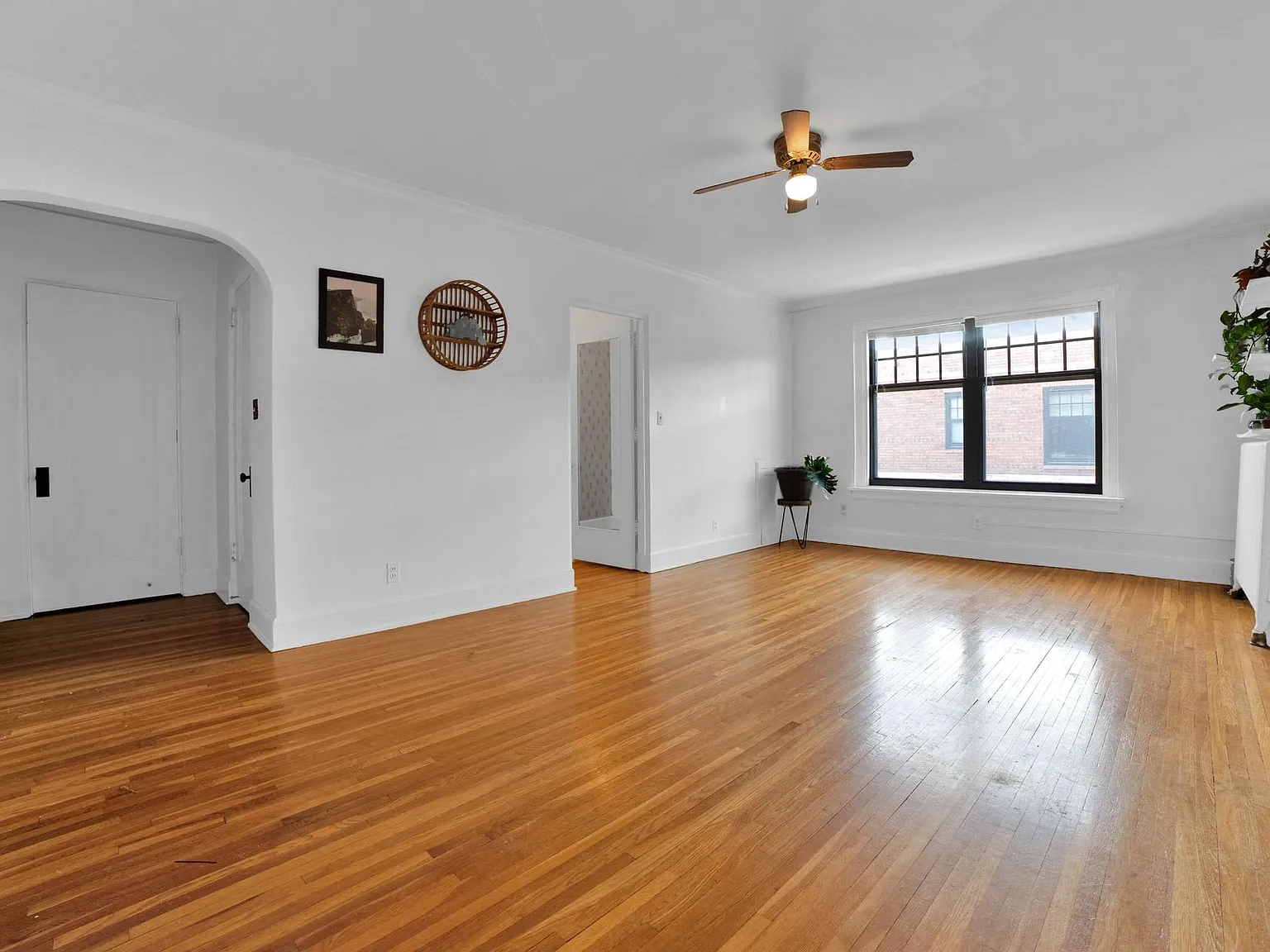 610 Summit Avenue — Photo 3