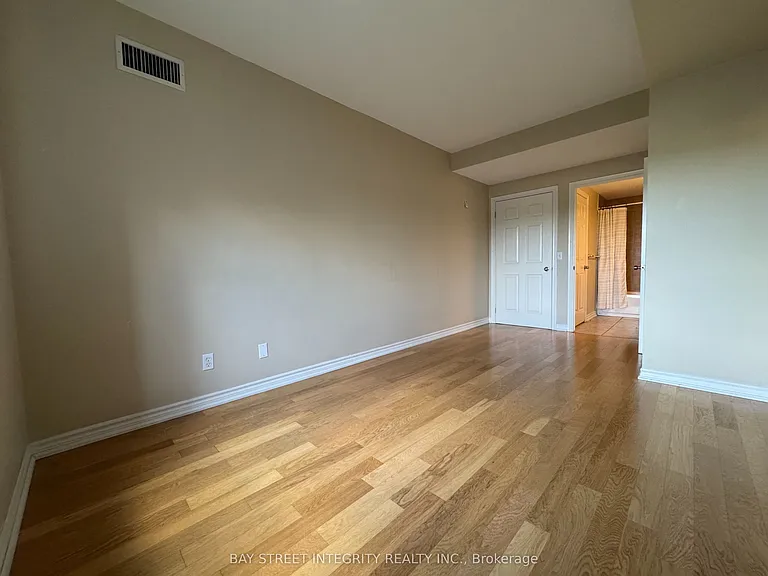 47 Caroline St N #402 — Photo 16