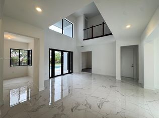 19749 NE 16th Pl, Miami, FL 33179