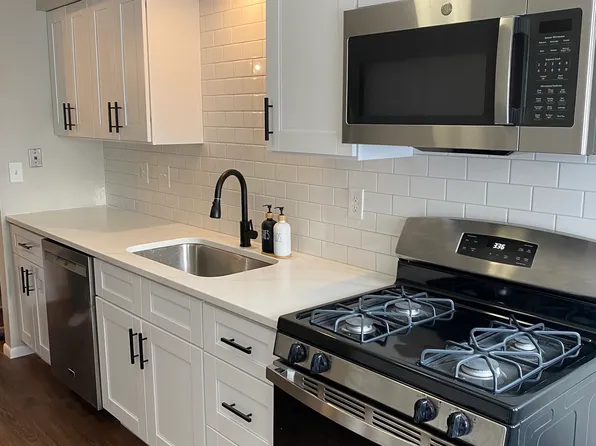 9809 Rich Rd, Bloomington, MN 55437