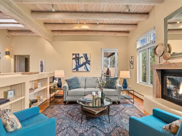 799 Aspen Compound Dr, Santa Fe, NM 87501