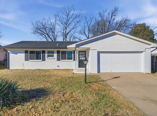 1010 N 3rd St, Jenks, OK 74037