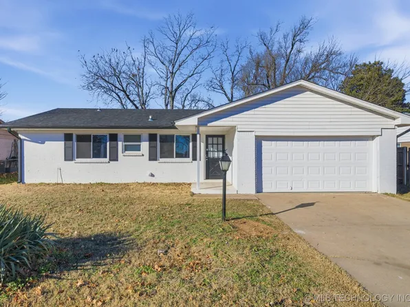 1010 N 3rd St, Jenks, OK 74037