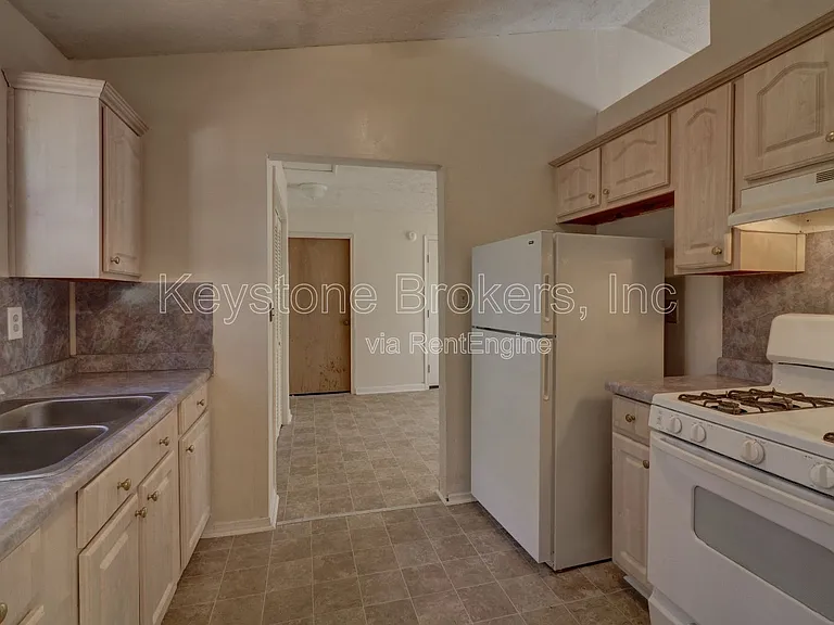 7060 Kimberly Mill Rd — Photo 6