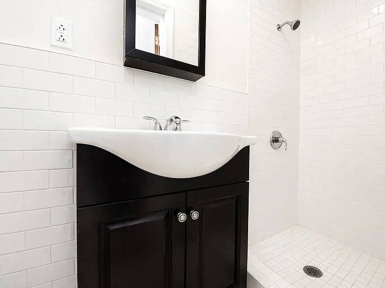 235 W 103rd St #4C — Photo 5
