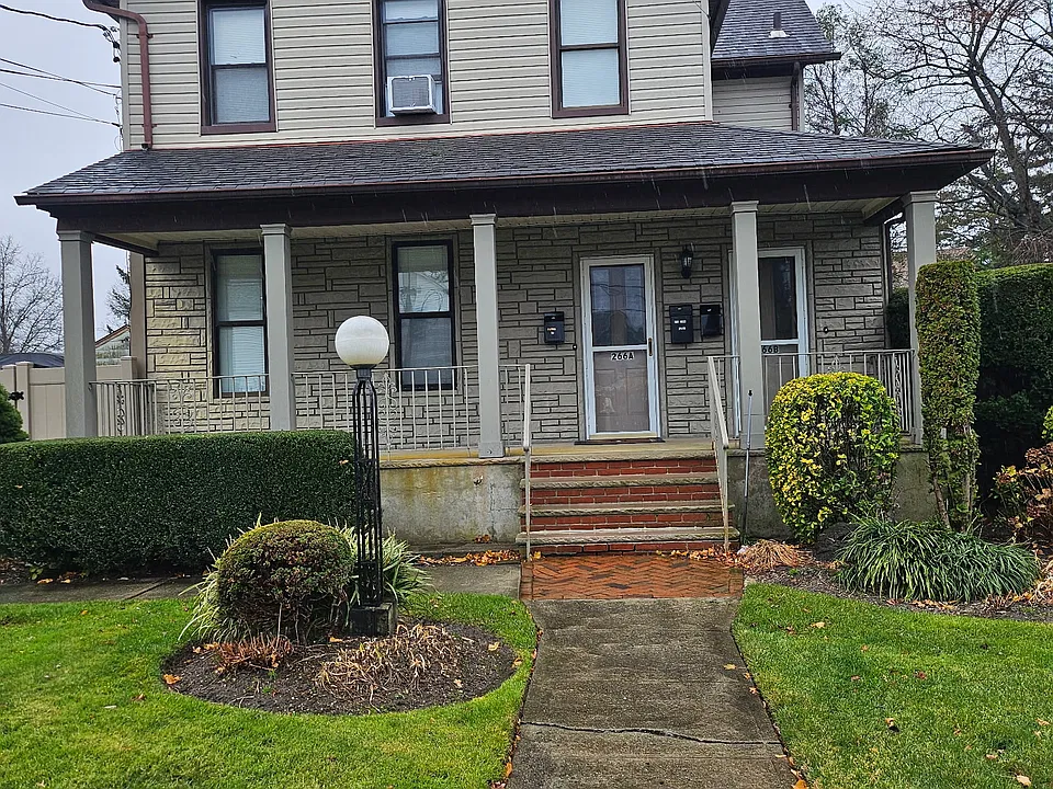 266 Woodlawn Rd #B