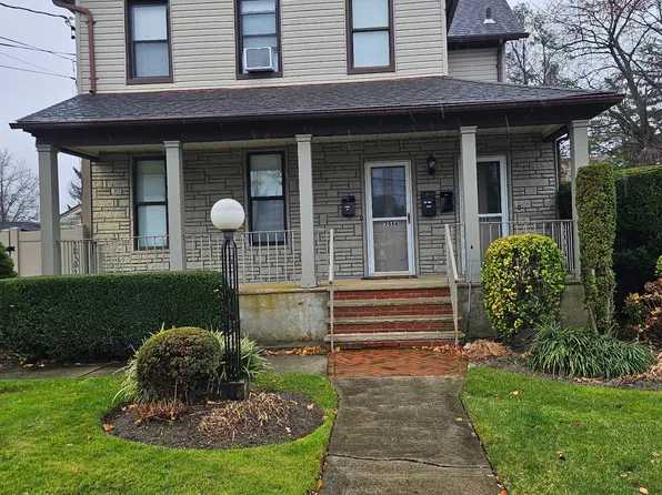 266 Woodlawn Rd #B, West Hempstead, NY 11552