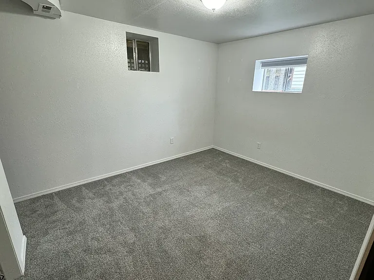 3013 W 2nd St — Photo 8