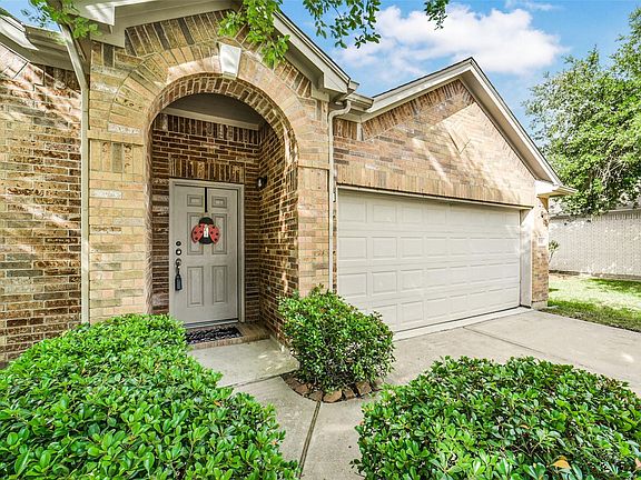 2nd image of 25103 Diamond Ranch Dr