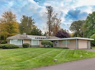 200 Machell Ave, Dallas, PA 18612