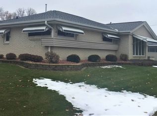 2816 E Iona Ter, Cudahy, WI 53110