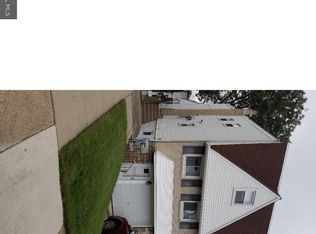 2811 Shelley Rd, Philadelphia, PA 19152