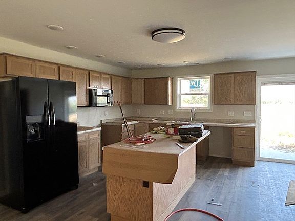 3rd image of 2906 Hendrix Dr