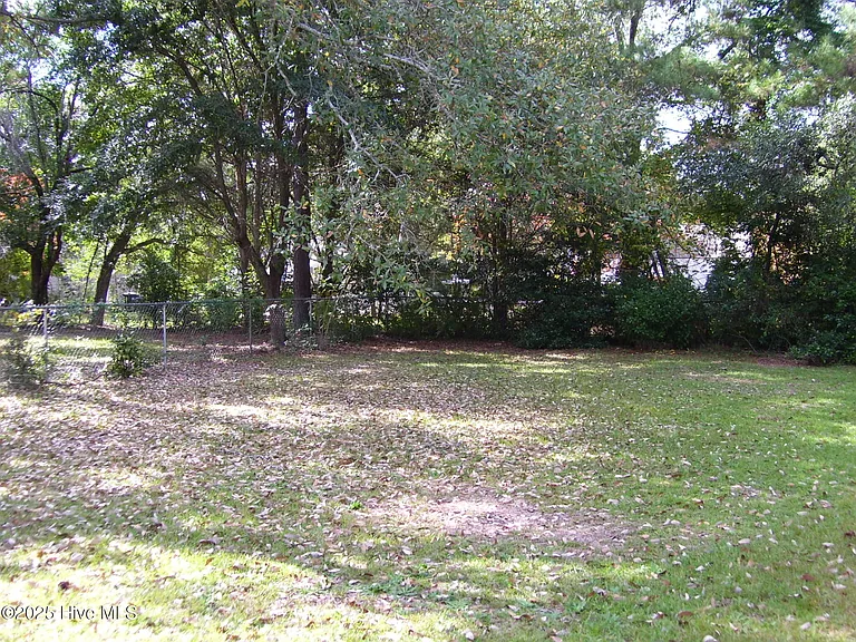402 Sanborn St — Photo 25