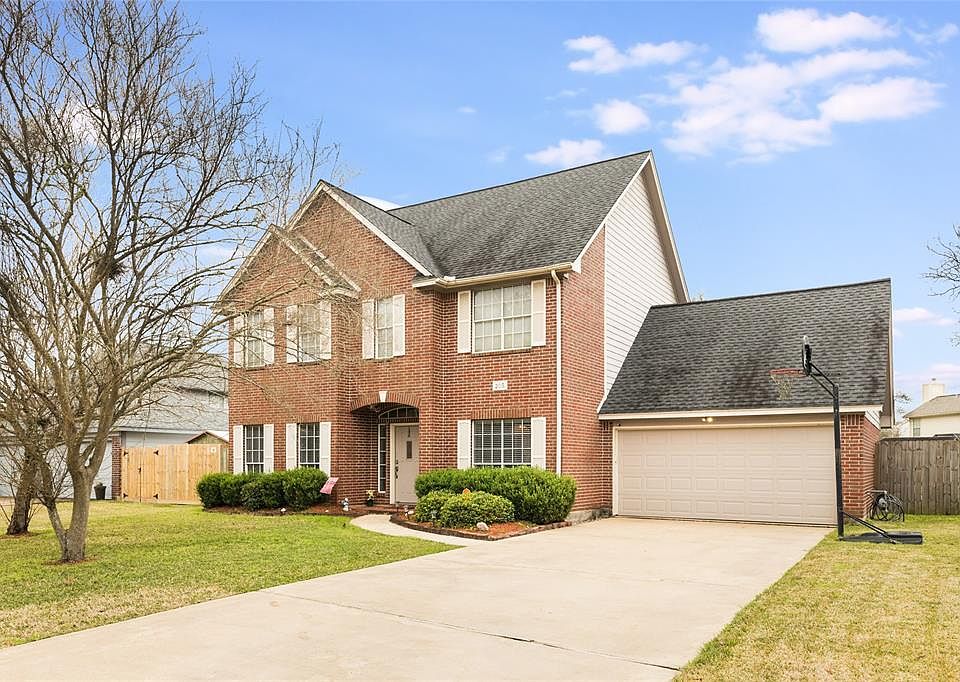 1st image of 205 Plum Cir