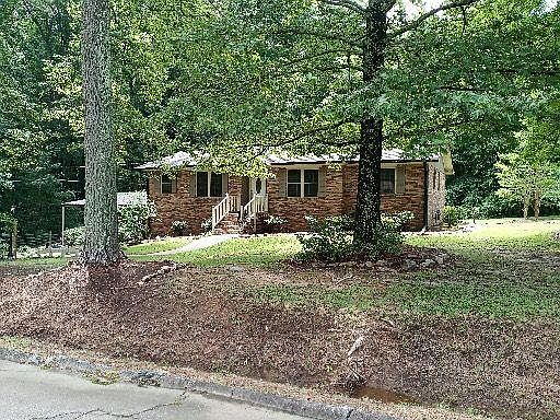 4th image of 3930 Devonwood Ave