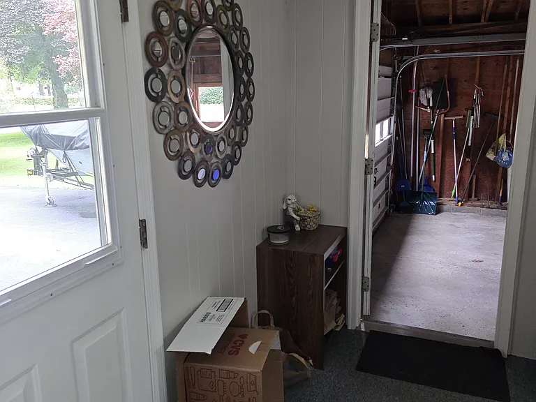 32 Mercedes Dr — Photo 35