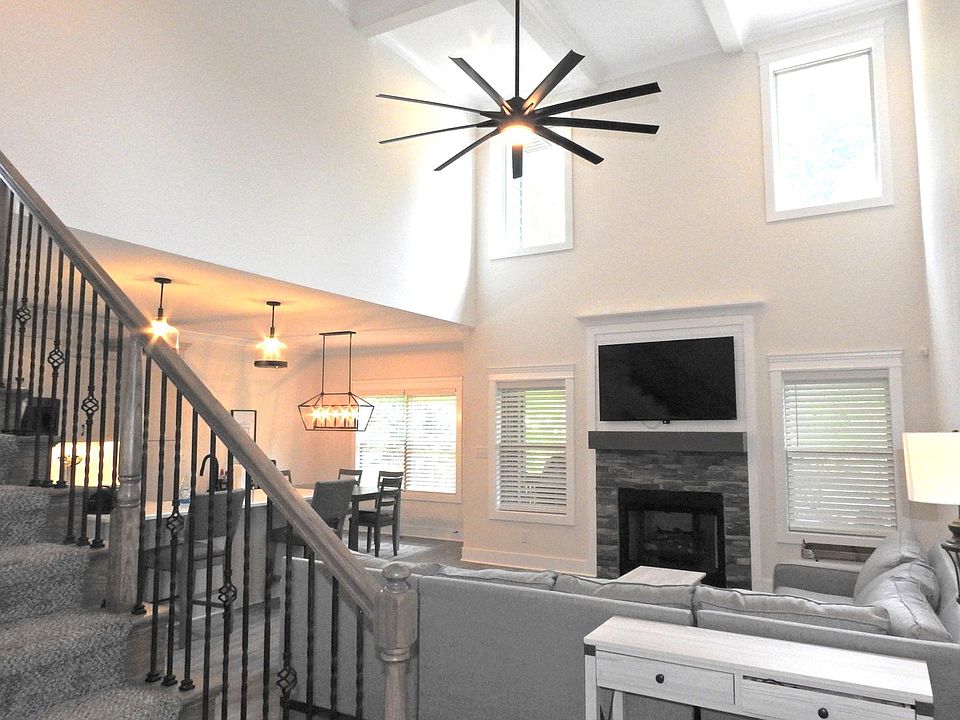 1st image of 349 Fantasy Ln