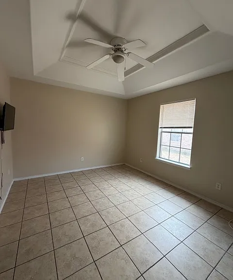 2913 N 31st St #3 — Photo 5