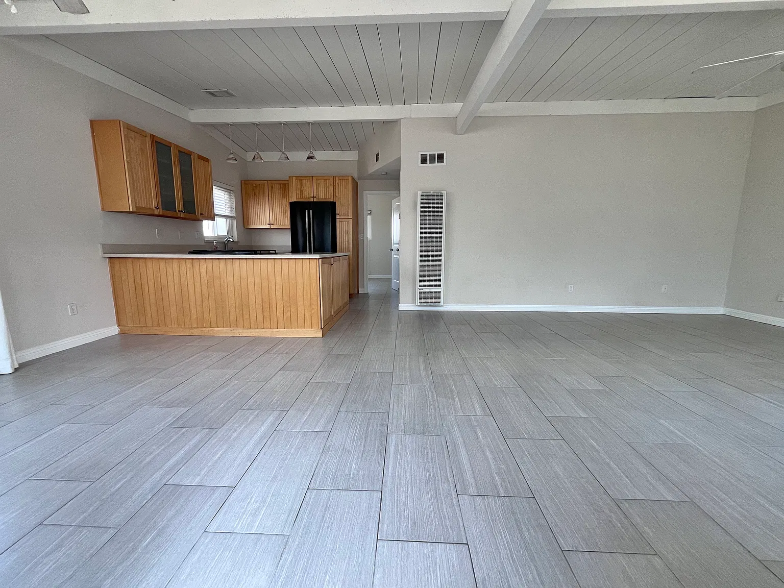 2 bed, 806 sqft, $2,975 — Photo 3