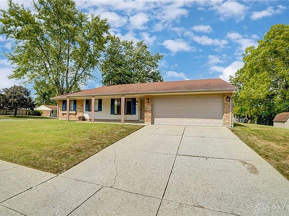 2nd image of 831 Cherry Blossom Dr