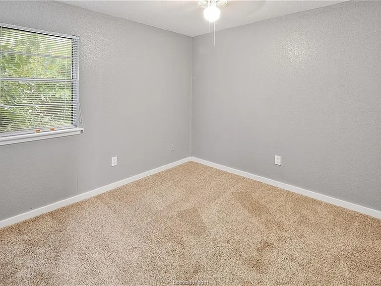 1601 Brentwood Dr #A — Photo 4
