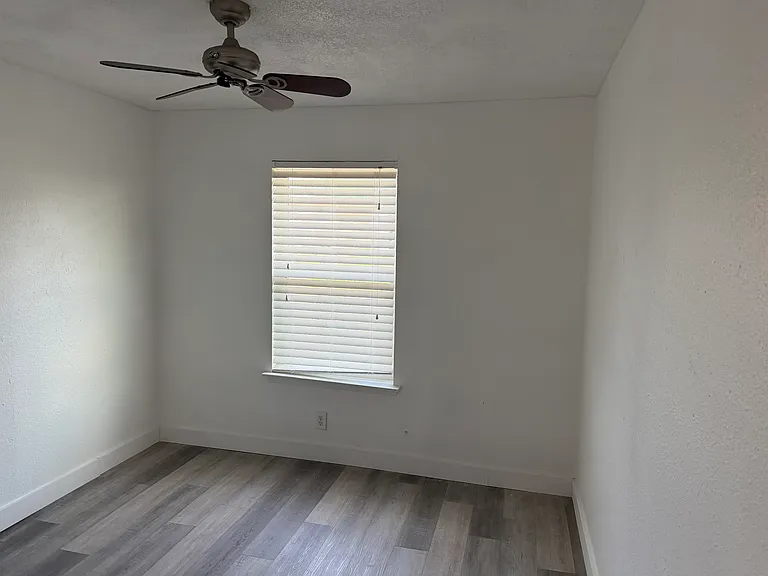 705 Admiralty Way — Photo 10