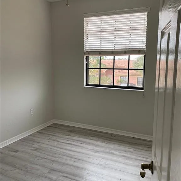 7541 Bristol Cir — Photo 14