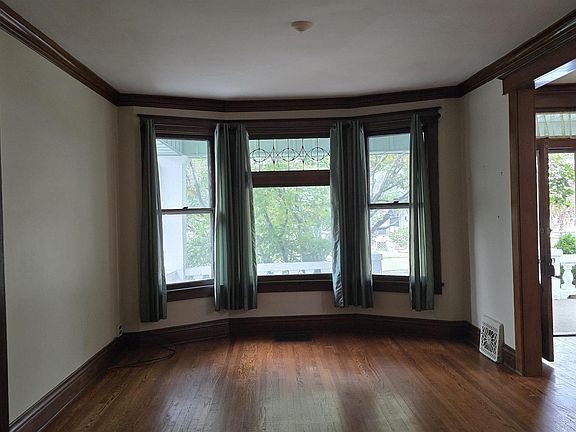 4th image of 1803 W Barker Ave