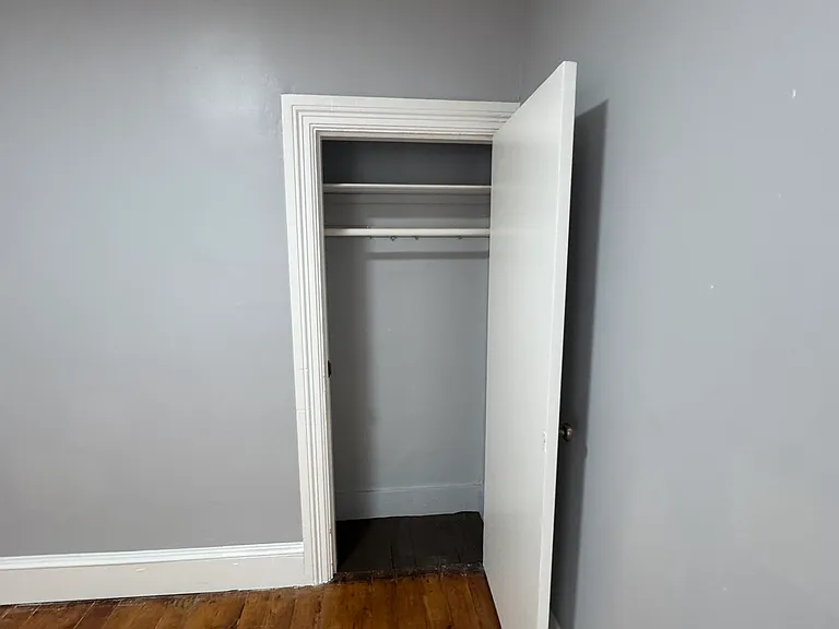 592 Front St #1 — Photo 8