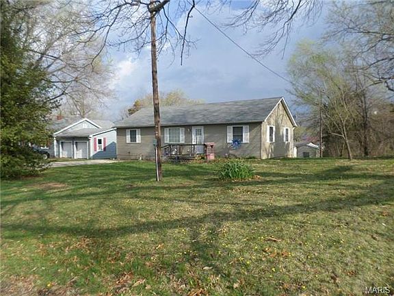 2nd image of 537 Olive St