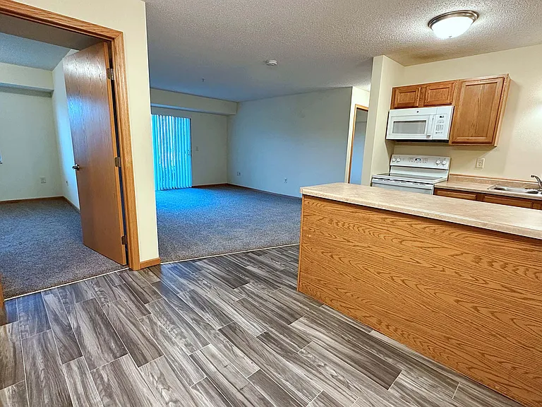 Arcade Estates West — Photo 87
