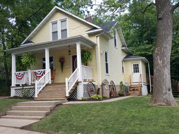 280 S 10th St, Hamilton, IL 62341