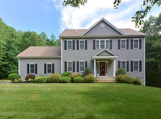 37 Summit Cir, Wrentham, MA 02093