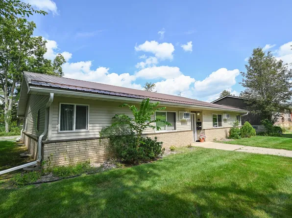 Tremont Apartments, 705-709 Tremont St #709-2, Mauston, WI 53948