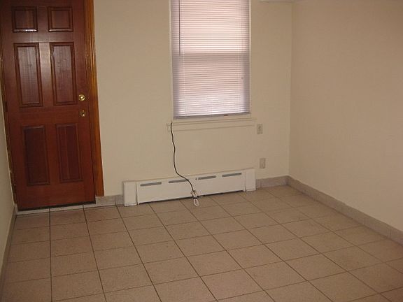 4th image of 5205 39th Ave