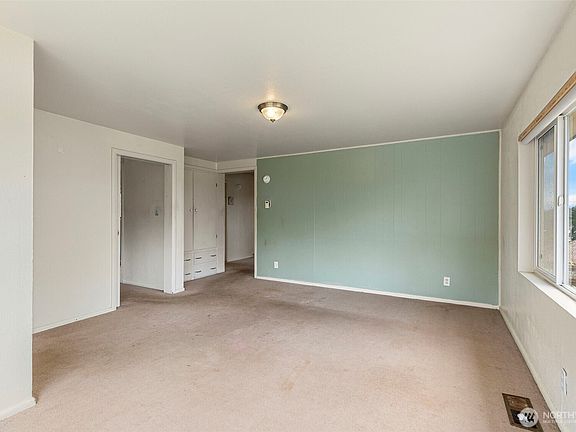 4th image of 1340 Vandalia Avenue