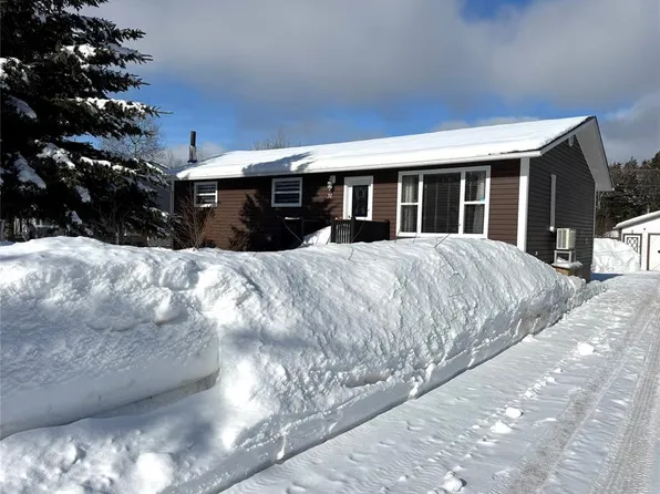 31 Marshalls Drive, Bishops's Falls, NL A0H1C0