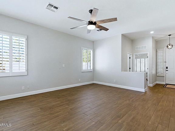 3rd image of 1886 W Periwinkle Way