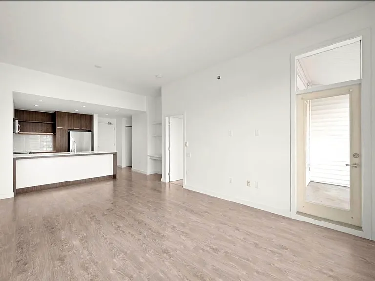 608 Como Lake Ave #416 — Photo 4