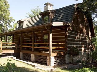 1056 Oakridge Dr, Fenton, MO 63026