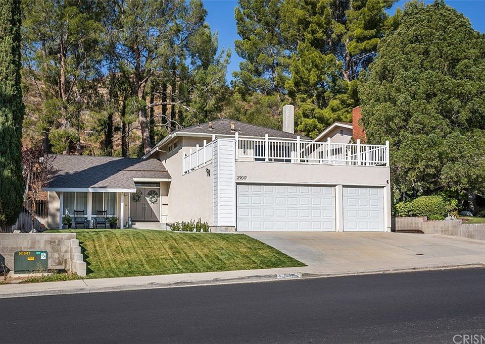 1st image of 29017 Flowerpark Dr