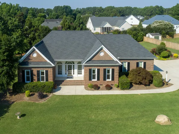 202 Kellygreen Ct, Rolesville, NC 27571