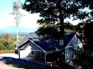 508 Hollyberry Cir, Hayesville, NC 28904