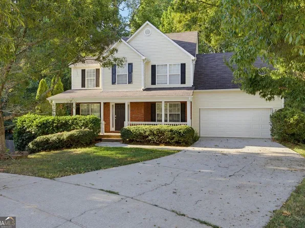 310 Rockingham Dr, Loganville, GA 30052