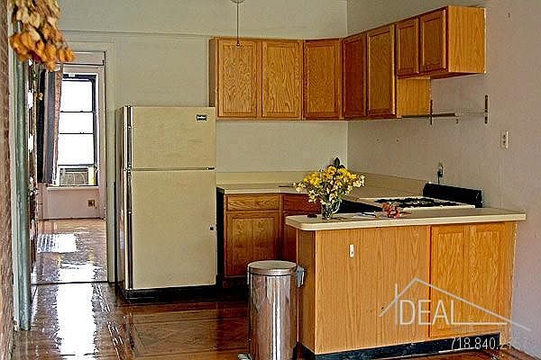 2nd image of 403 1st St #1