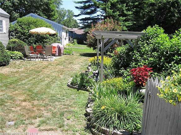5th image of 32 Puritan Dr