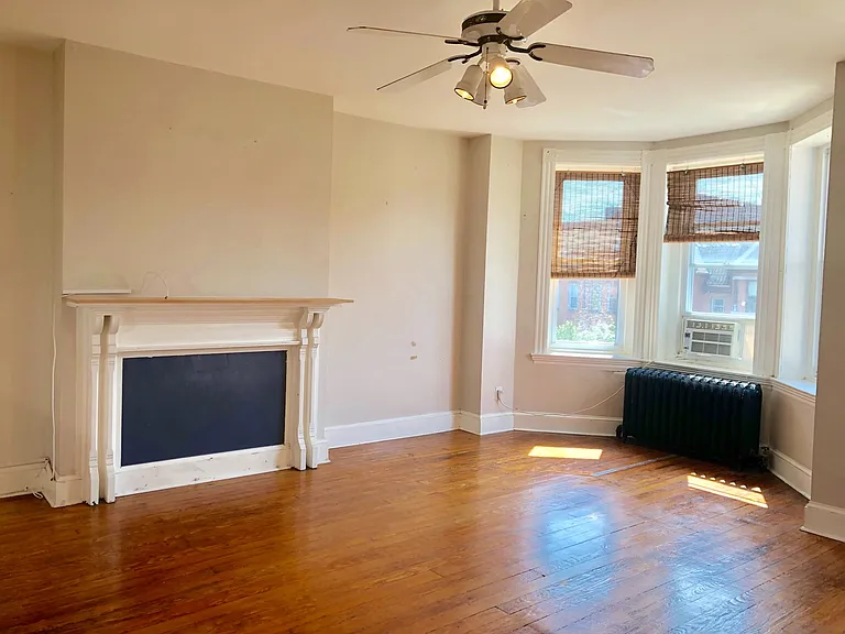 For Rent: Charming Living on St. Paul Street MD 21218 Your Urban Retreat Awaits! — Photo 21