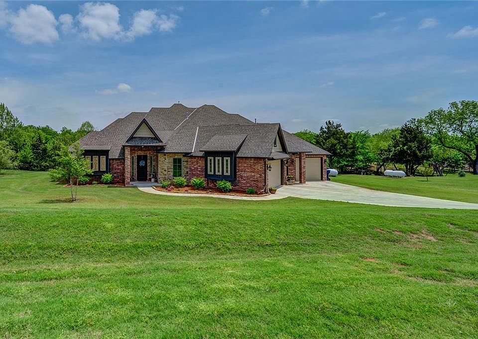 1st image of 9524 Catalpa Cir