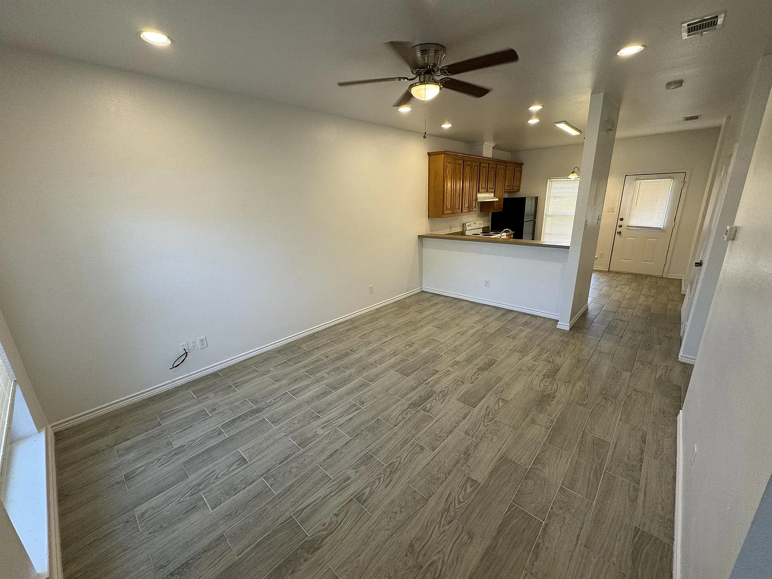 Westview - 370 — Photo 4